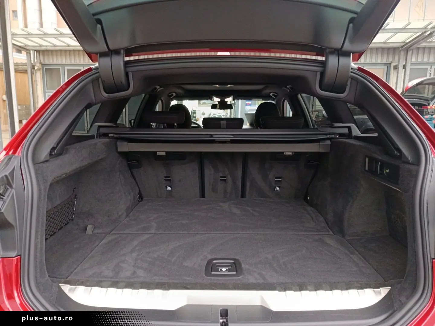 BMW 330e touring M SPORTPAKET 19 ALU AHK LCI FACELIF