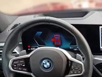 BMW 330e touring M SPORTPAKET 19 ALU AHK LCI FACELIF