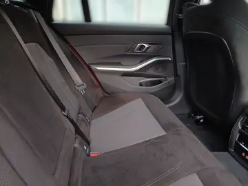 BMW 330e touring M SPORTPAKET 19 ALU AHK LCI FACELIF