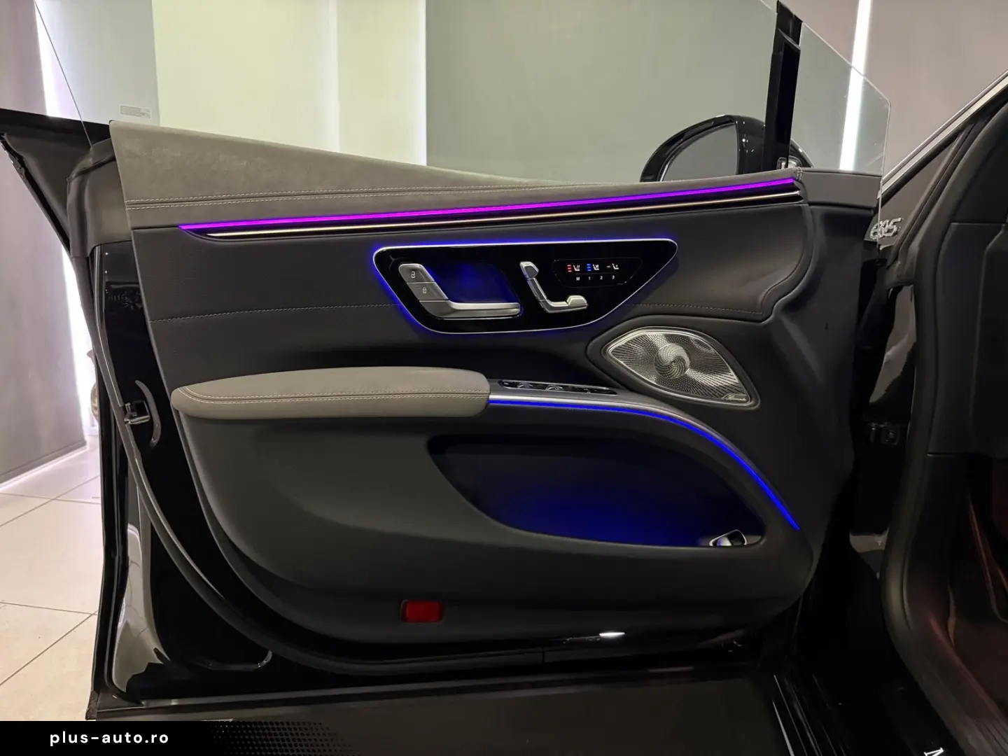 MERCEDES-BENZ EQS 450 4M AMG HYPERSCREEN FOND-TV HA-&hellip;