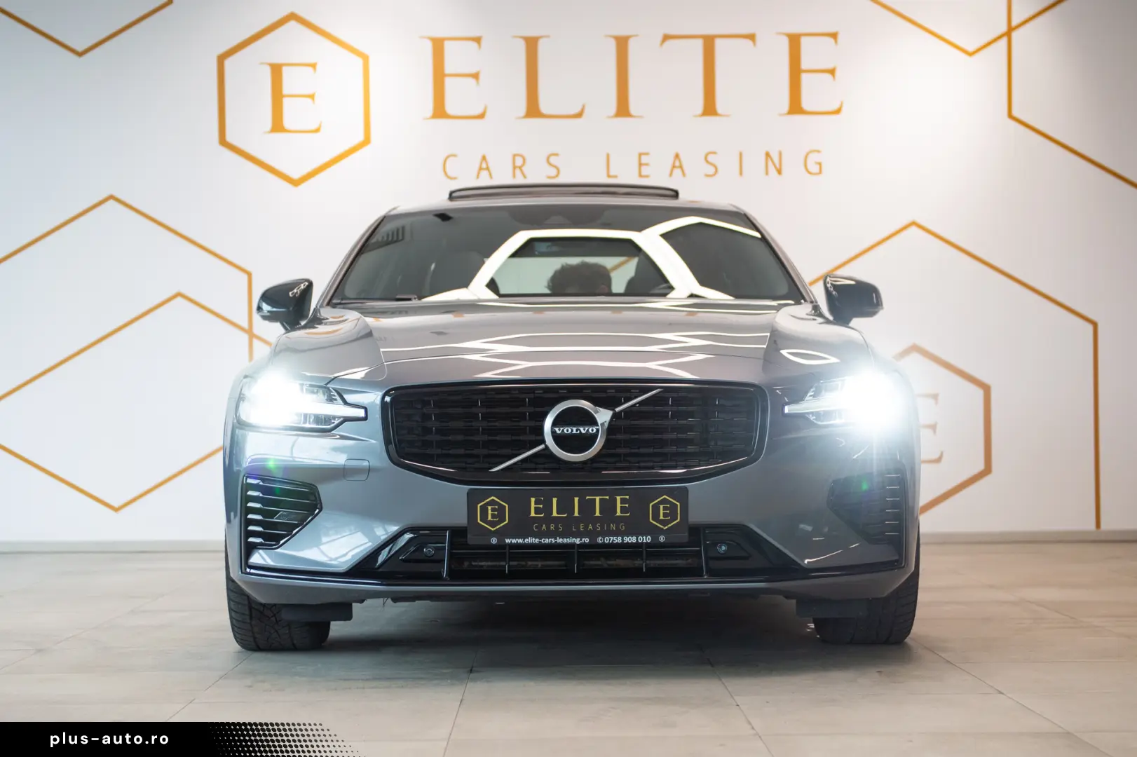 Volvo S60 Recharge 2.0 AWD R Design