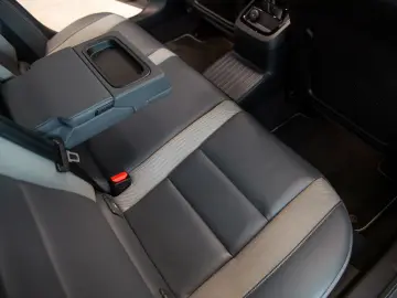 Volvo S60 Recharge 2.0 AWD R Design