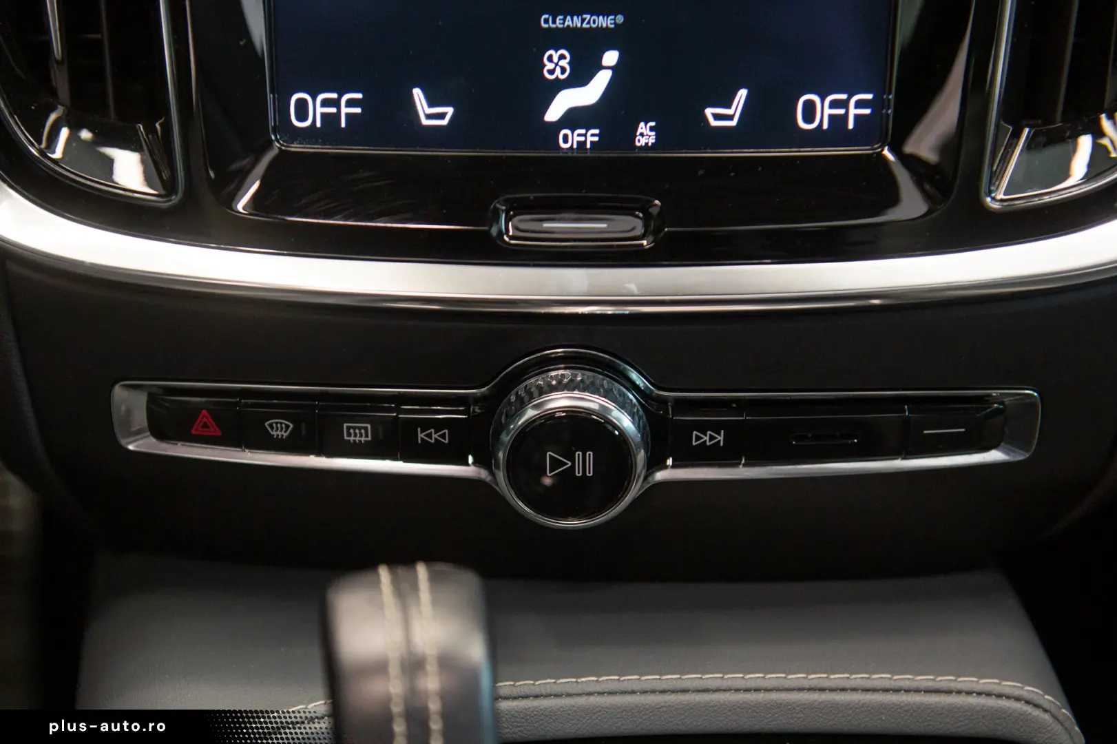 Volvo S60 Recharge 2.0 AWD R Design