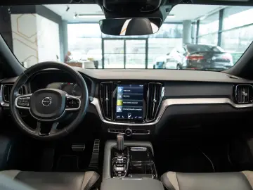 Volvo S60 Recharge 2.0 AWD R Design