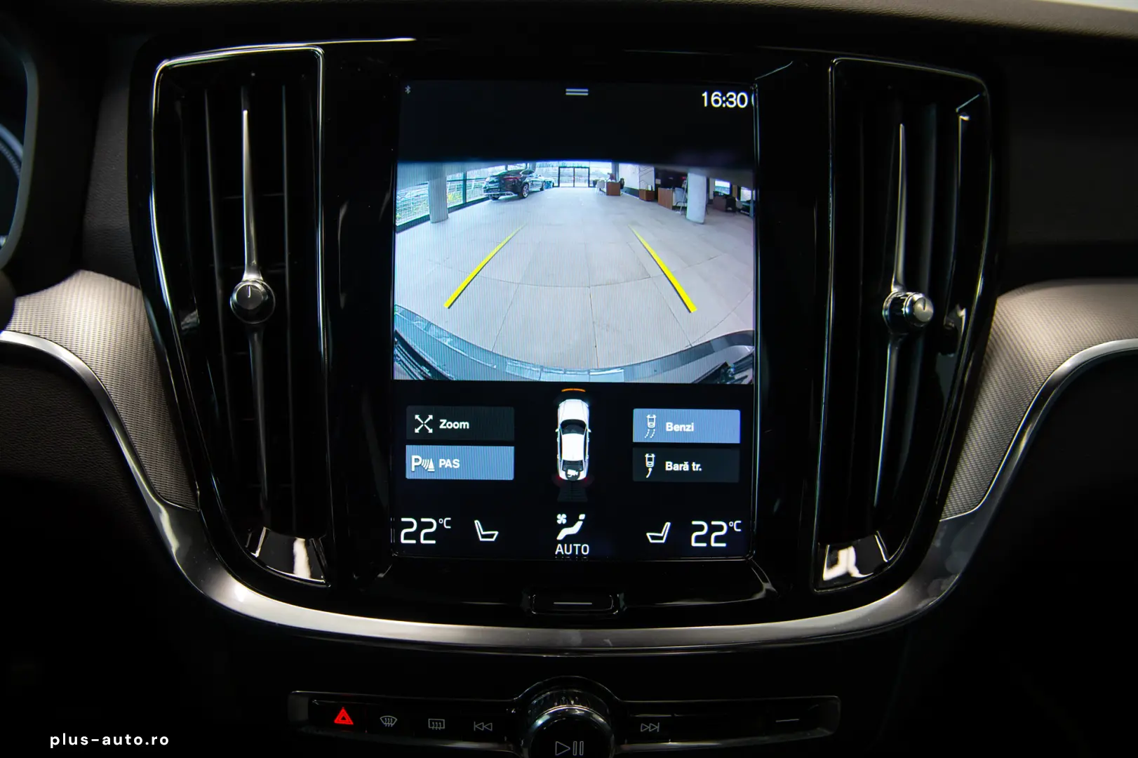 Volvo S60 Recharge 2.0 AWD R Design