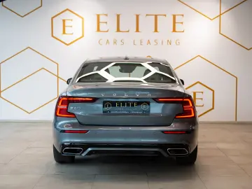 Volvo S60 Recharge 2.0 AWD R Design