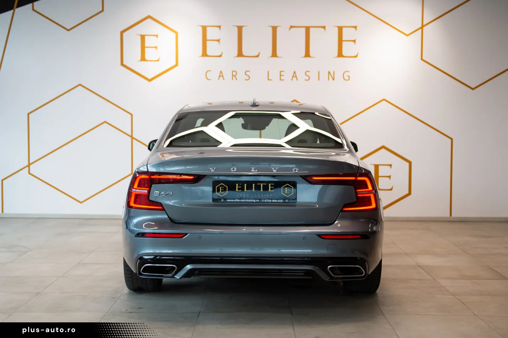 Volvo S60 Recharge 2.0 AWD R Design