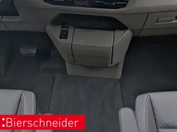 VW T7 Multivan 2.0 TDI DSG Life ACC NAVI AHK LEDER