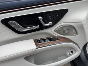 MERCEDES-BENZ EQS 580 4M AMG MEMORY 360 BURMESTER AIRMATIC