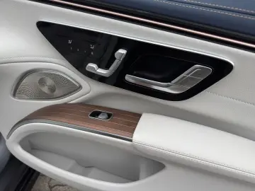 MERCEDES-BENZ EQS 580 4M AMG MEMORY 360 BURMESTER AIRMATIC