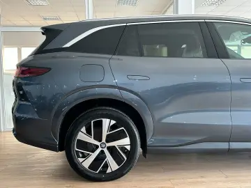 BYD TANG L DM 200 KM AWD