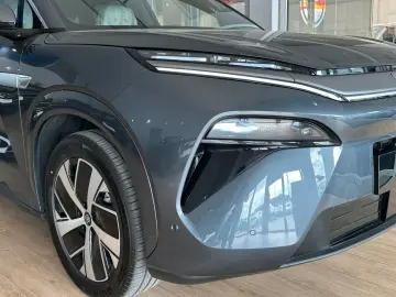 BYD TANG L DM 200 KM AWD