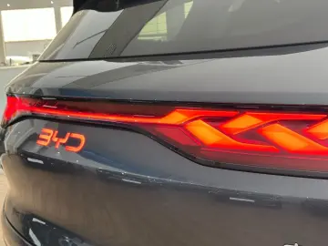 BYD TANG L DM 200 KM AWD