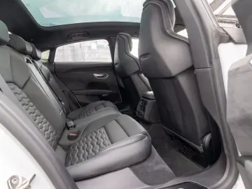 AUDI RS e-tron GT (Matrix HuD ACC B&O Pano Kameras Na