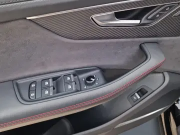 AUDI RS Q8 HD-MATRIX Keramik Pano 305km h RS-AGA 23