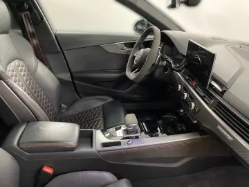 AUDI RS4 Avant 2.9 TFSI quattro RS-Sportabgasanlage S