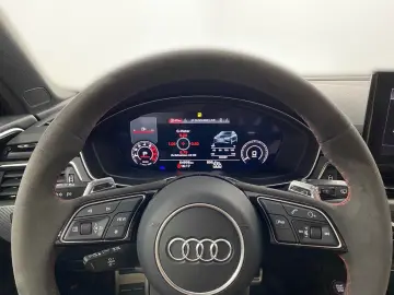 AUDI RS4 Avant 2.9 TFSI quattro RS-Sportabgasanlage S