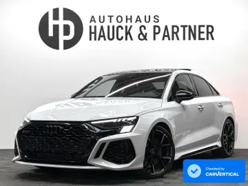 AUDI RS3 Lim  Matrix Pano Sport-AGA B&O Ambiente H-Up