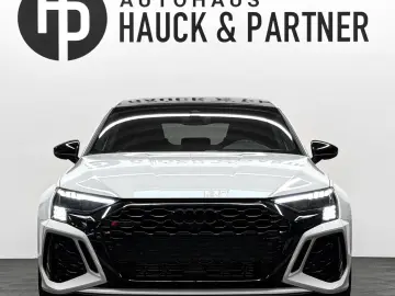 AUDI RS3 Lim  Matrix Pano Sport-AGA B&O Ambiente H-Up