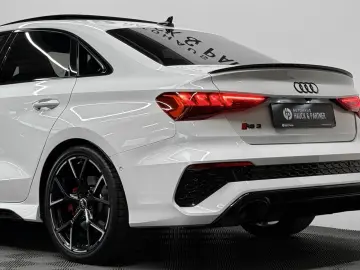 AUDI RS3 Lim  Matrix Pano Sport-AGA B&O Ambiente H-Up