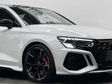 AUDI RS3 Lim  Matrix Pano Sport-AGA B&O Ambiente H-Up