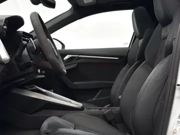 AUDI RS3 Lim  Matrix Pano Sport-AGA B&O Ambiente H-Up