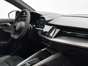 AUDI RS3 Lim  Matrix Pano Sport-AGA B&O Ambiente H-Up