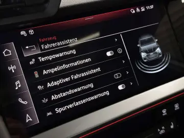 AUDI RS3 Lim  Matrix Pano Sport-AGA B&O Ambiente H-Up