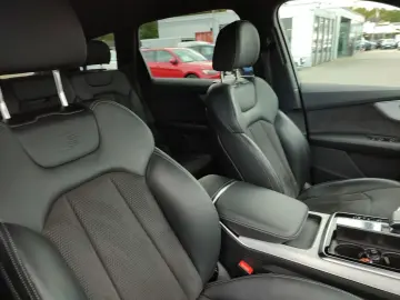 AUDI SQ7 373 kW TFSI S line Navi Matrix Alu PDC Virtu