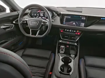 AUDI RS e-tron GT Laser Allradlenkung Umgebungskamera