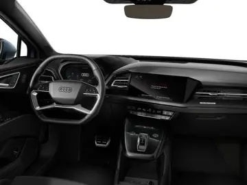 AUDI Q4 e-tron 50 quattro S line PANO AHK RFK MATRIX