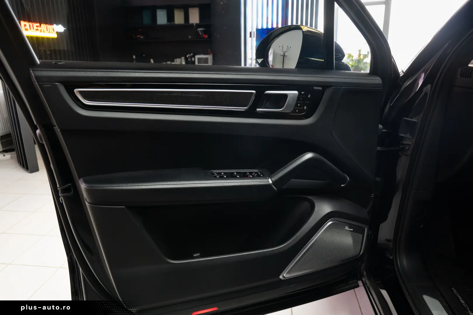 Porsche Cayenne e-Hybrid Cam360 Pano Head-up Vent Carbon