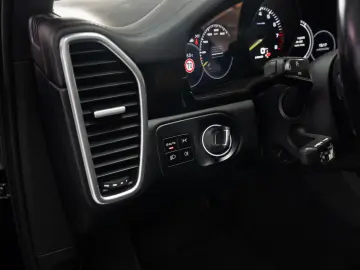 Porsche Cayenne e-Hybrid Cam360 Pano Head-up Vent Carbon