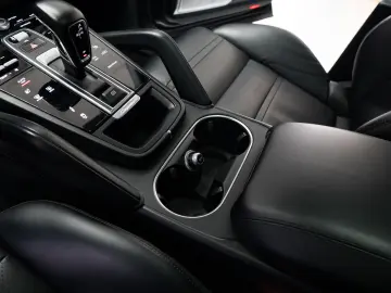 Porsche Cayenne e-Hybrid Cam360 Pano Head-up Vent Carbon