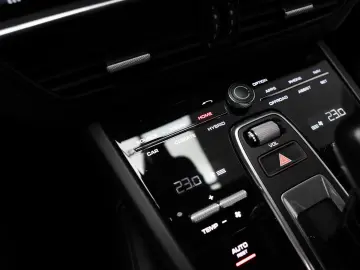 Porsche Cayenne e-Hybrid Cam360 Pano Head-up Vent Carbon