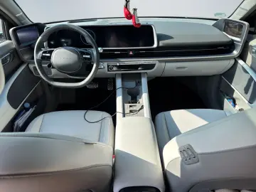 HYUNDAI IONIQ 6 Uniq HUD Navi Digitales Cockpit Memory S