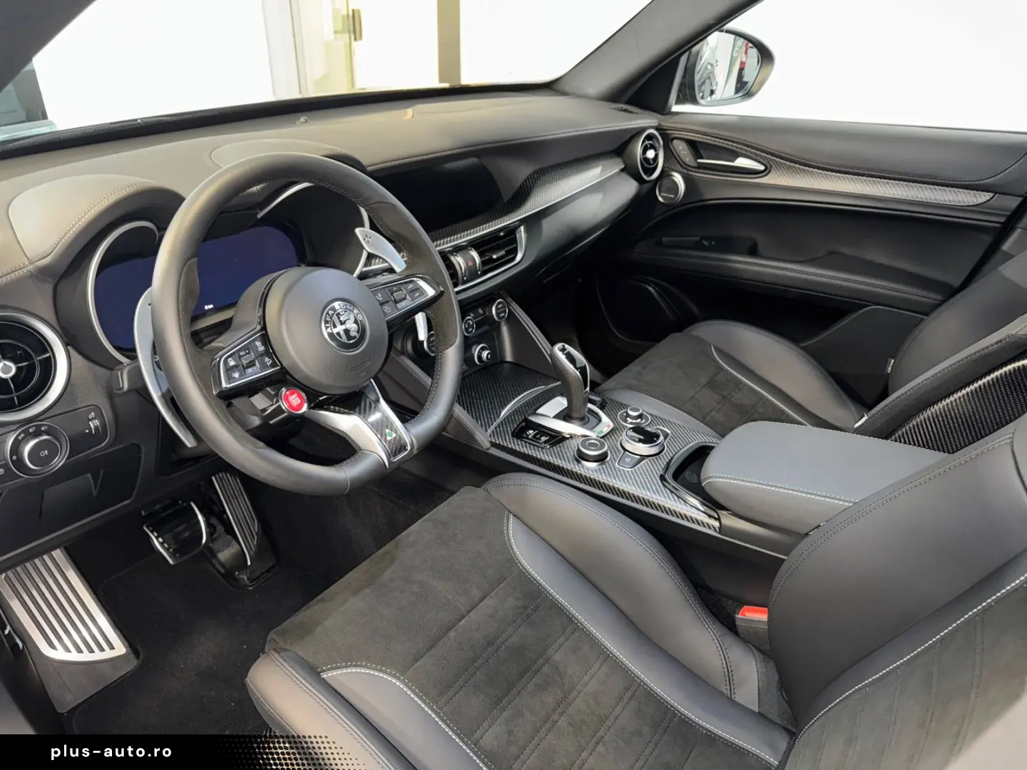 ALFA ROMEO Stelvio Quadrifoglio 2.9 382kW (520 PS)  SPARCO