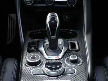 ALFA ROMEO Giulia Quadrifoglio 520PS Facelift Matrix ACC