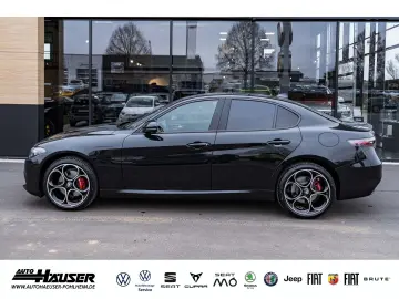ALFA ROMEO Giulia Competizione MY23 2.0 Turbo AT8 Q4 HARMAN