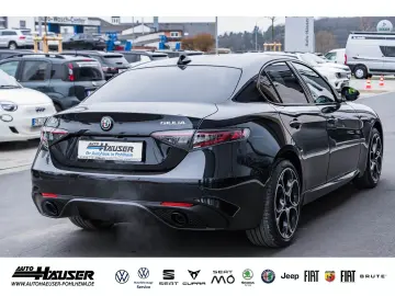 ALFA ROMEO Giulia Competizione MY23 2.0 Turbo AT8 Q4 HARMAN