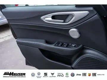 ALFA ROMEO Giulia Competizione MY23 2.0 Turbo AT8 Q4 HARMAN