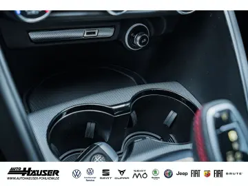 ALFA ROMEO Giulia Competizione MY23 2.0 Turbo AT8 Q4 HARMAN