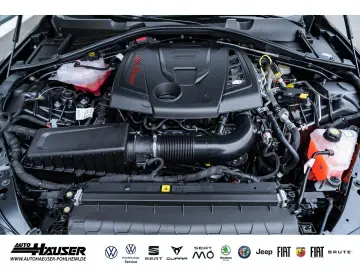 ALFA ROMEO Giulia Competizione MY23 2.0 Turbo AT8 Q4 HARMAN