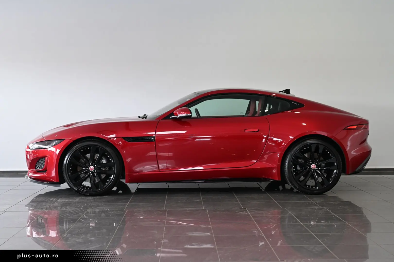 JAGUAR F-TYPE P300 Coupe R-Dynamic Black ACC Pano 20