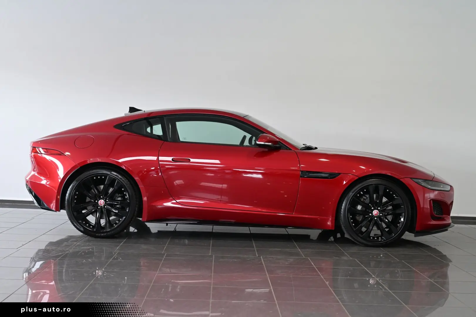 JAGUAR F-TYPE P300 Coupe R-Dynamic Black ACC Pano 20