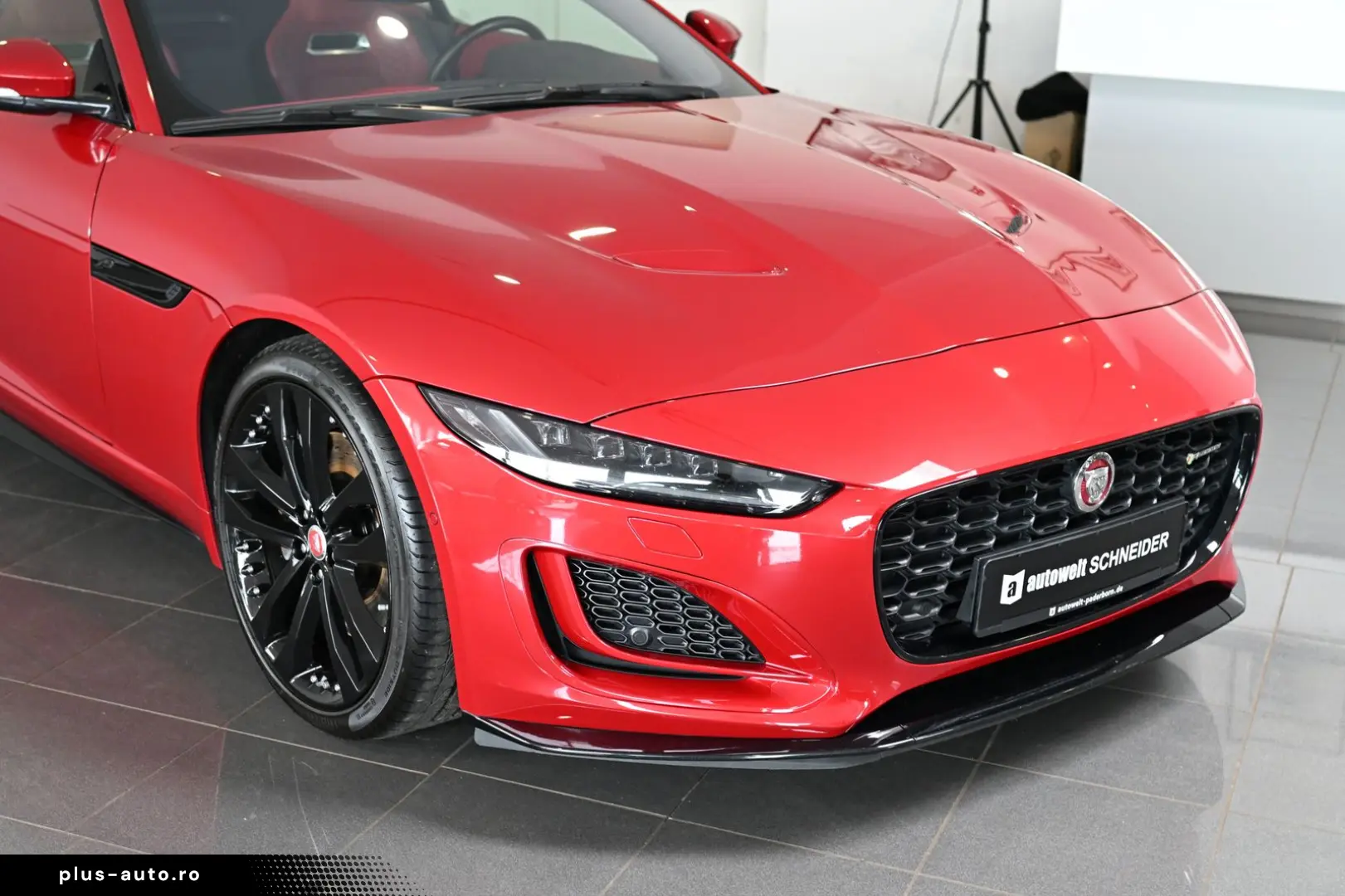 JAGUAR F-TYPE P300 Coupe R-Dynamic Black ACC Pano 20