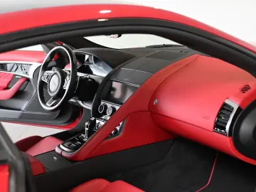 JAGUAR F-TYPE P300 Coupe R-Dynamic Black ACC Pano 20