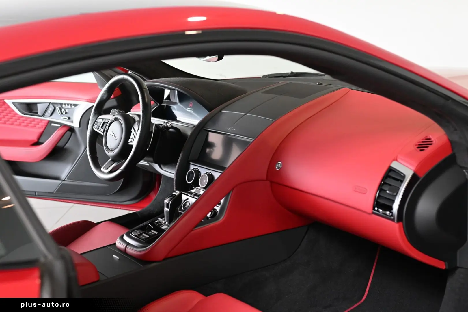 JAGUAR F-TYPE P300 Coupe R-Dynamic Black ACC Pano 20