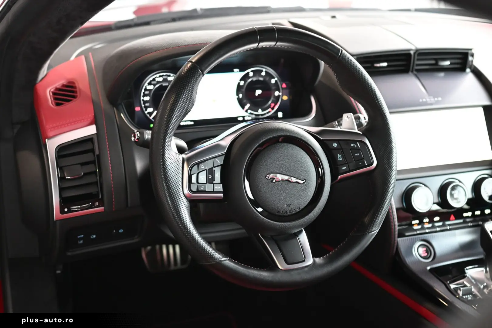 JAGUAR F-TYPE P300 Coupe R-Dynamic Black ACC Pano 20