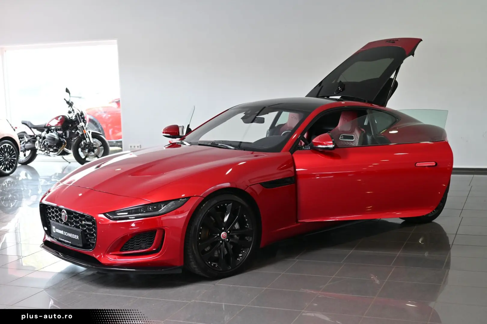 JAGUAR F-TYPE P300 Coupe R-Dynamic Black ACC Pano 20